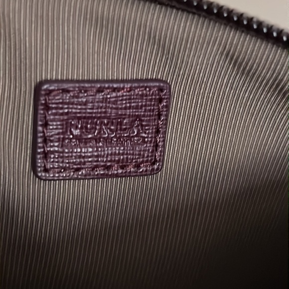 Furla Classic Envelope Clutch - Picture 4 of 9